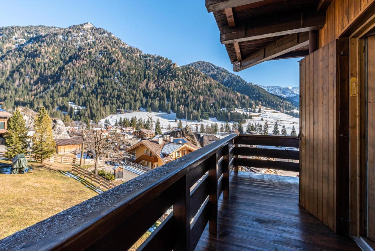 Ciasa Apelli Apartman Pozza di Fassa Kültér fotó