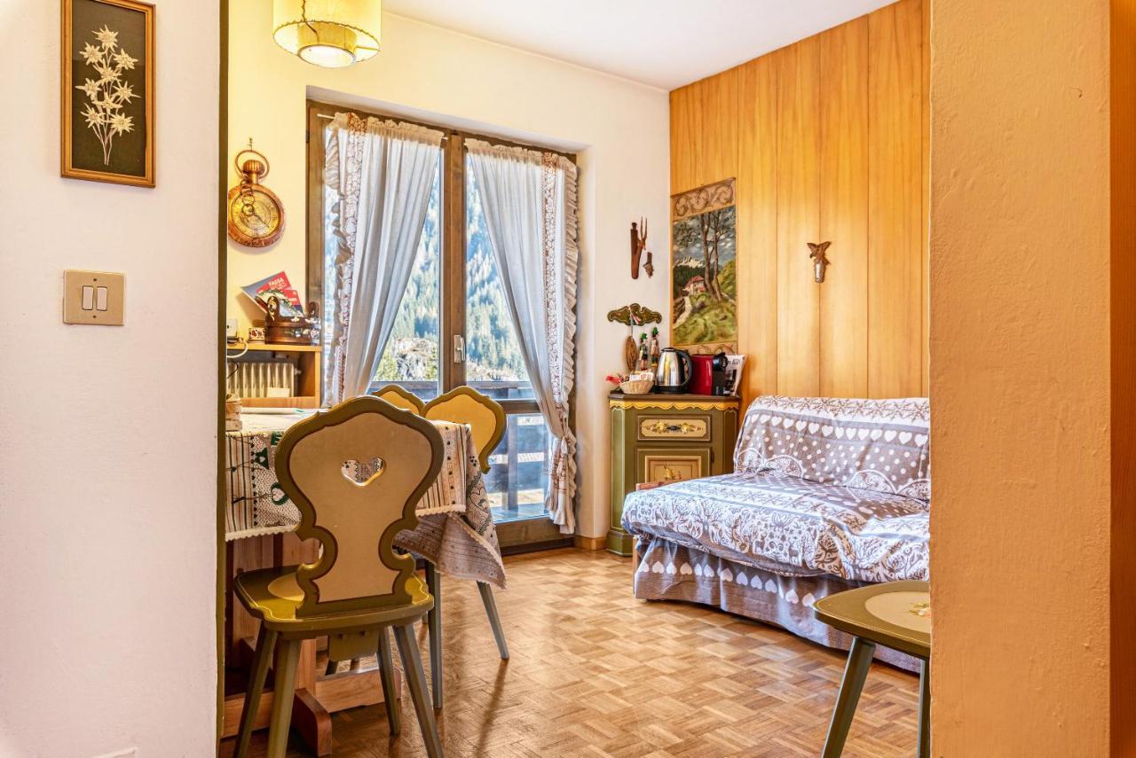 Ciasa Apelli Apartman Pozza di Fassa Kültér fotó